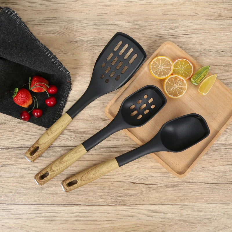 Nylon Kitchen Accessories Set with Teensla Silicone Tool